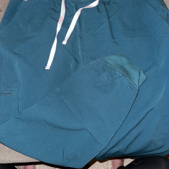 FIGS Caribbean Blue set x2 pants - Picture 3 of 6